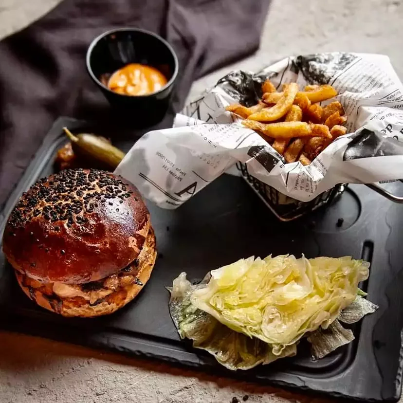 Pio Gastro Bar & Bistro