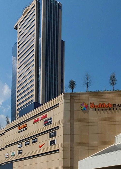 اسلایدهای مرکز خرید اوزدیلک پارک