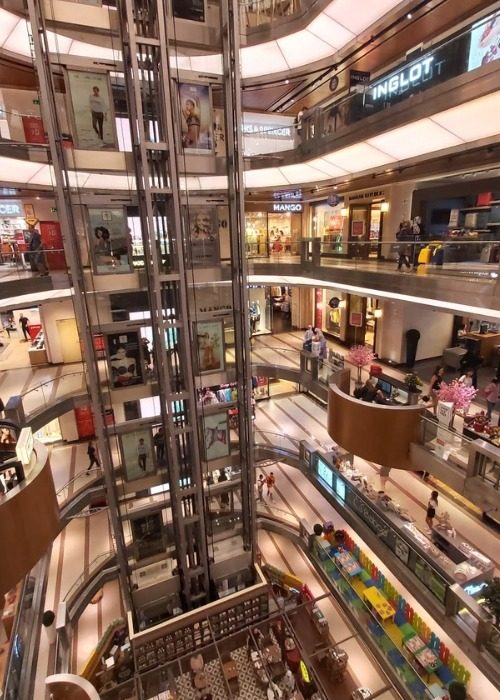 اسلایدهای مرکز خرید سیتیز نیشانتاشی