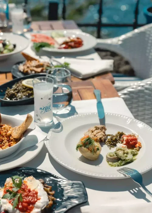 Nejat Balık، رستوران آنتالیا