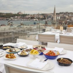 کاور رستوران مکلف کاراکوی