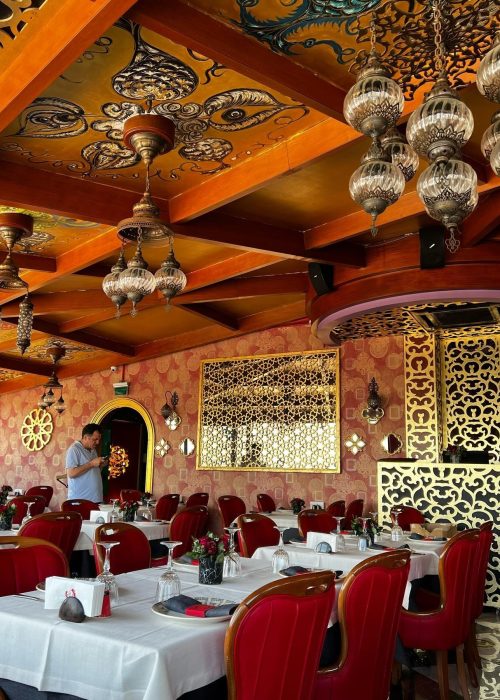 اسلایدهای رستوران روف مزه ۳۶۰