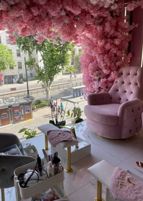 مرکز زیبایی ایفوریا