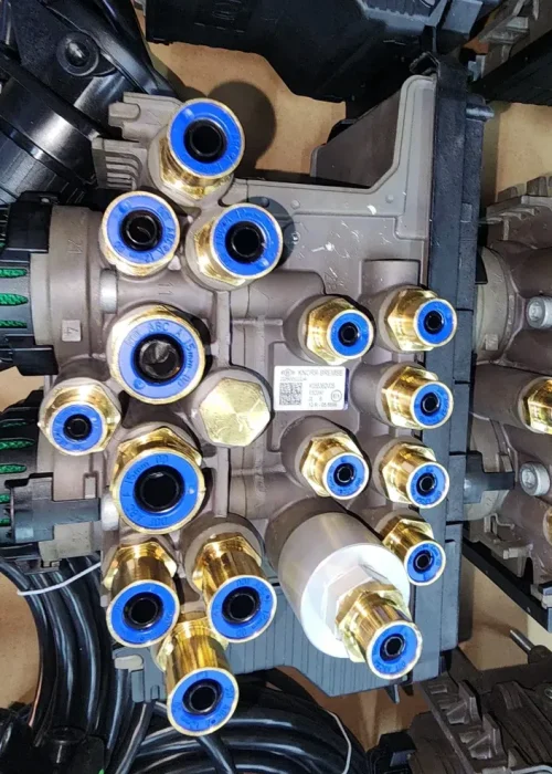 imgi_99_rs=w_740,cg_true,m