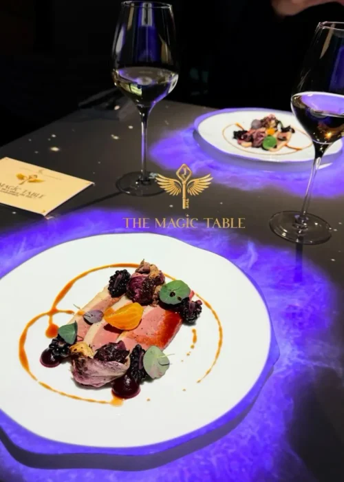 رستوران The Magic Table