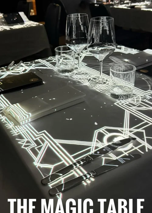 رستوران The Magic Table